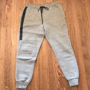 American Eagle joggers CL